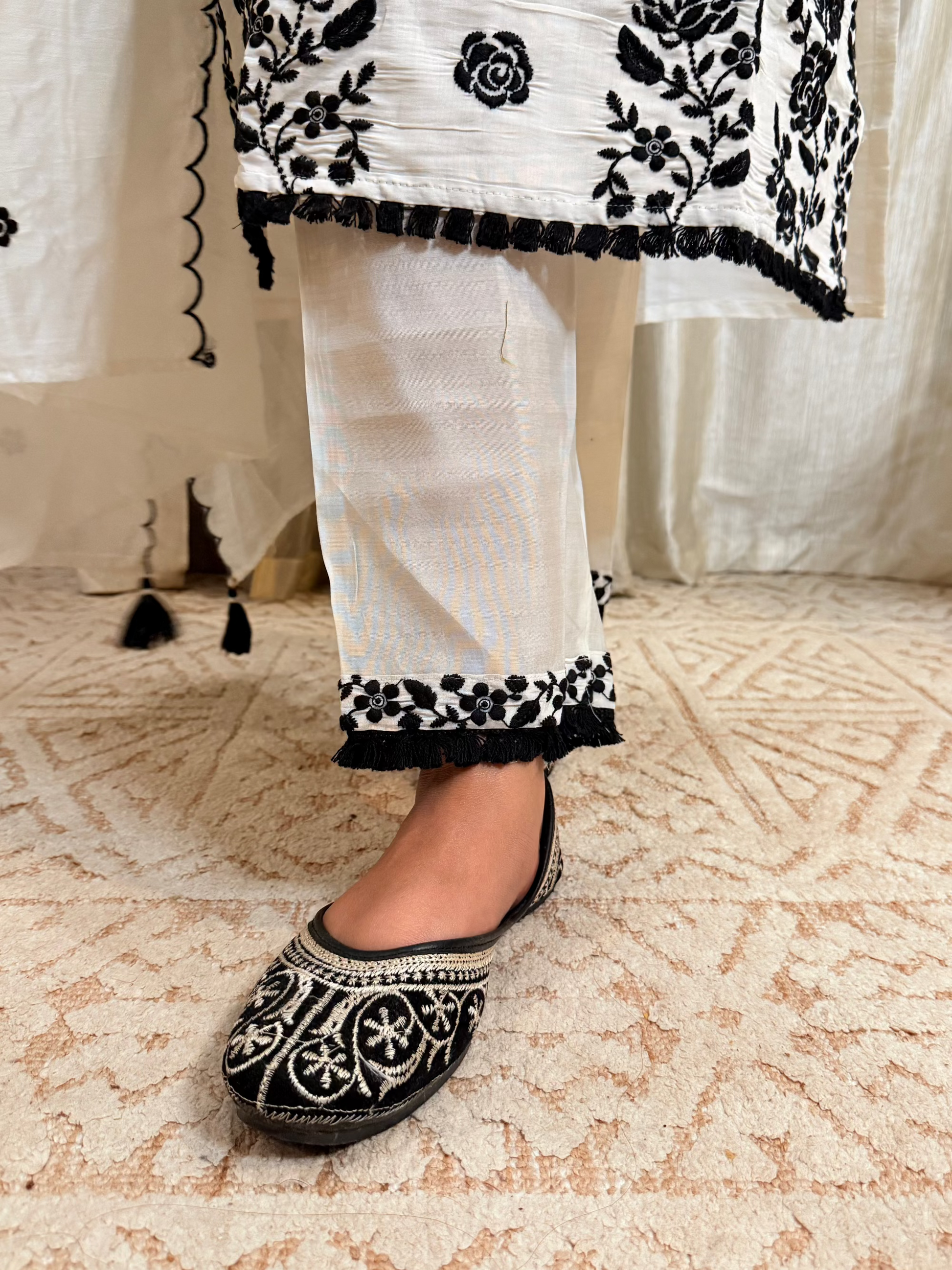White_Black_Embroidered_Straight_Suit_White_Mul_Cotton_with_Black_Floral_Work