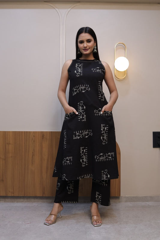 BLACKTRIBALPRINTKURTASET